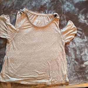 grey t-shirt